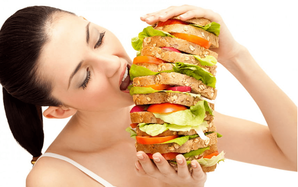 comiendo